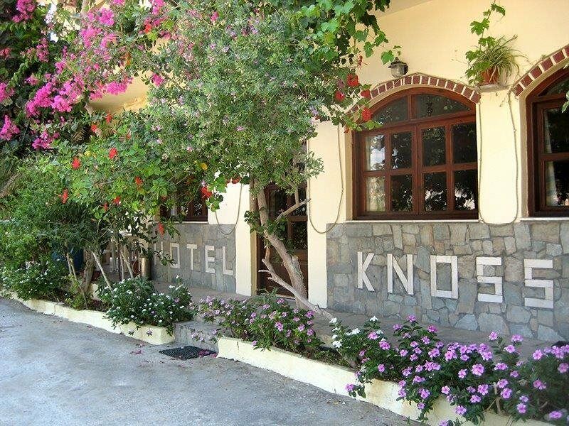 Knossos Hotel كالاماكي المظهر الخارجي الصورة