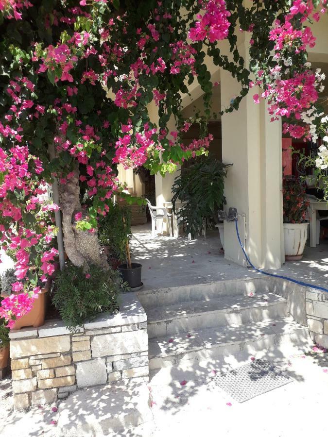Knossos Hotel كالاماكي المظهر الخارجي الصورة