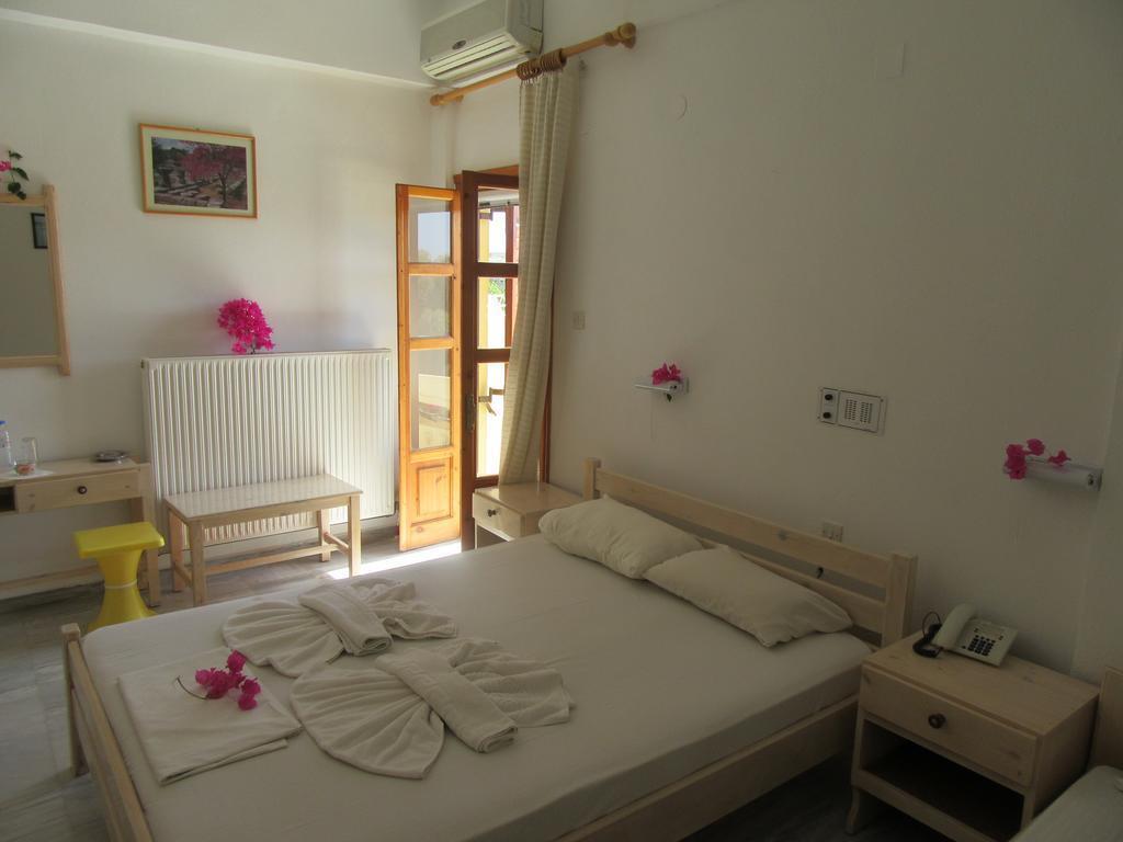 Knossos Hotel كالاماكي المظهر الخارجي الصورة