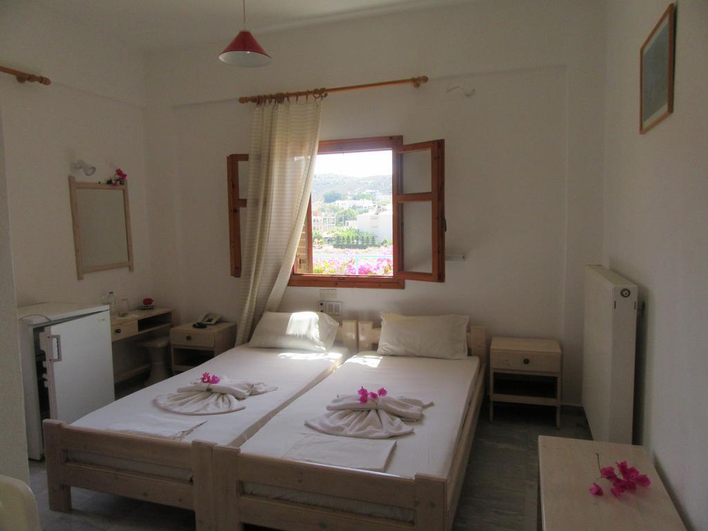 Knossos Hotel كالاماكي المظهر الخارجي الصورة