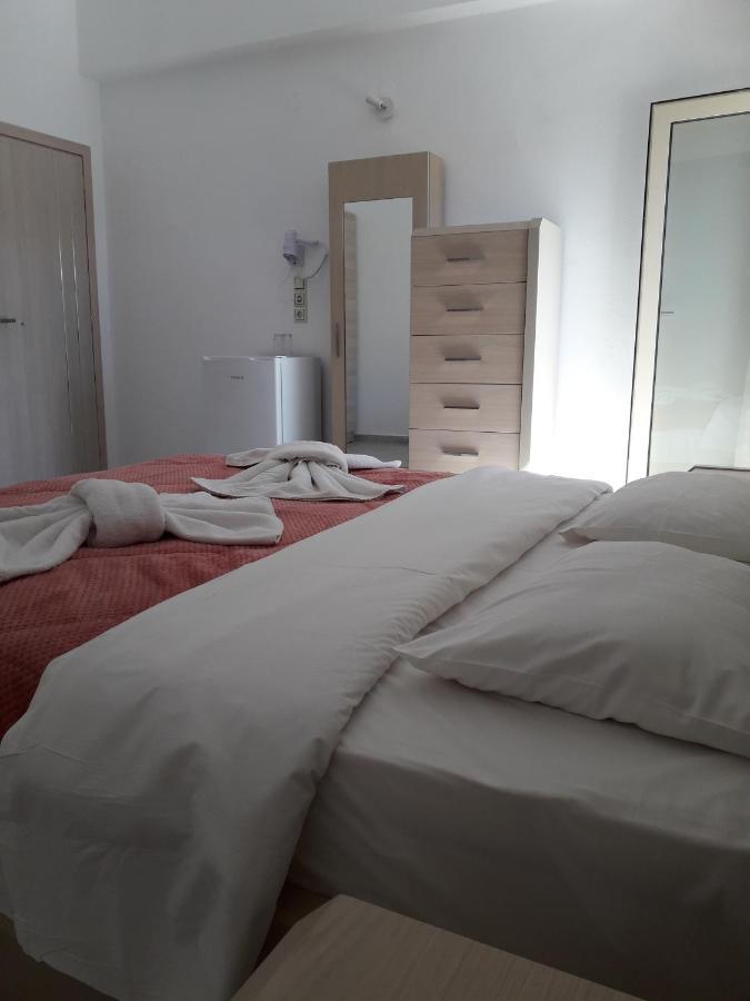 Knossos Hotel كالاماكي المظهر الخارجي الصورة
